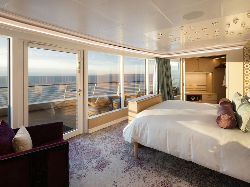 Concierge 2-Story Royal Suite with Verandah